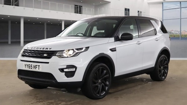 Used Land Rover Discovery Sport 2015 for sale - 76245237: Photo 2