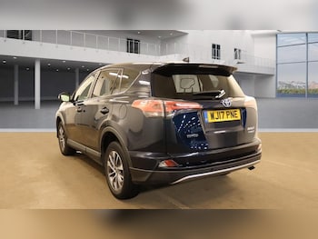 Used Toyota RAV4 2017 for sale - 75936700: Photo