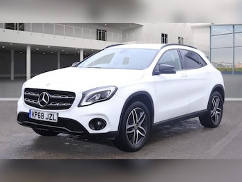 Used Mercedes-Benz GLA 2018 for sale - 76304280: Photo 2