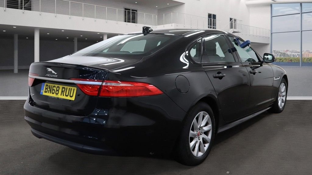 Used Jaguar XF 2018 for sale - 76350585: Photo 4