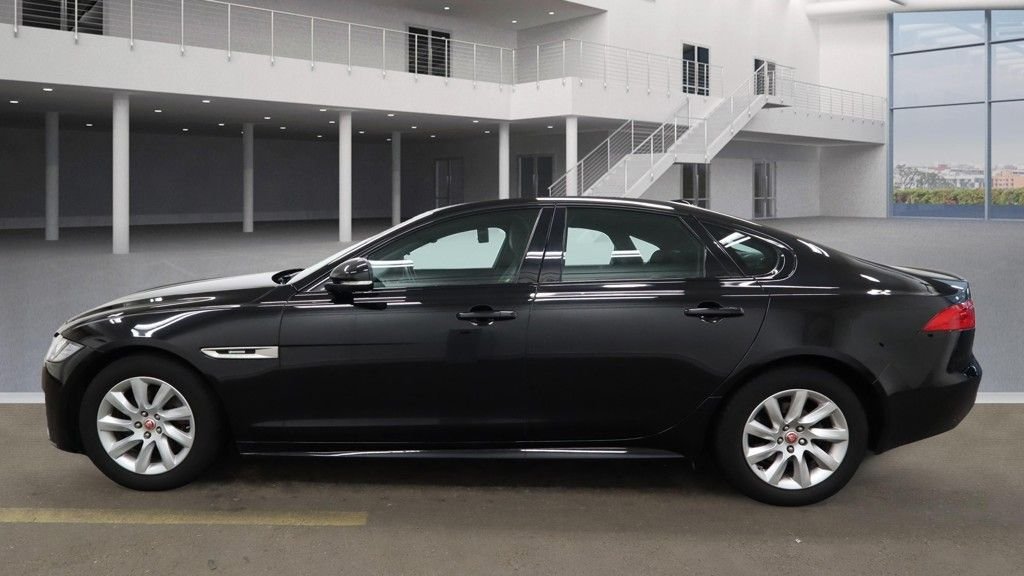 Used Jaguar XF 2018 for sale - 76350585: Photo 6