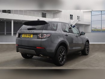 Used Land Rover Discovery Sport 2019 for sale - 76788065: Photo