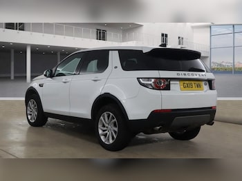 Used Land Rover Discovery Sport 2019 for sale - 76535688: Photo