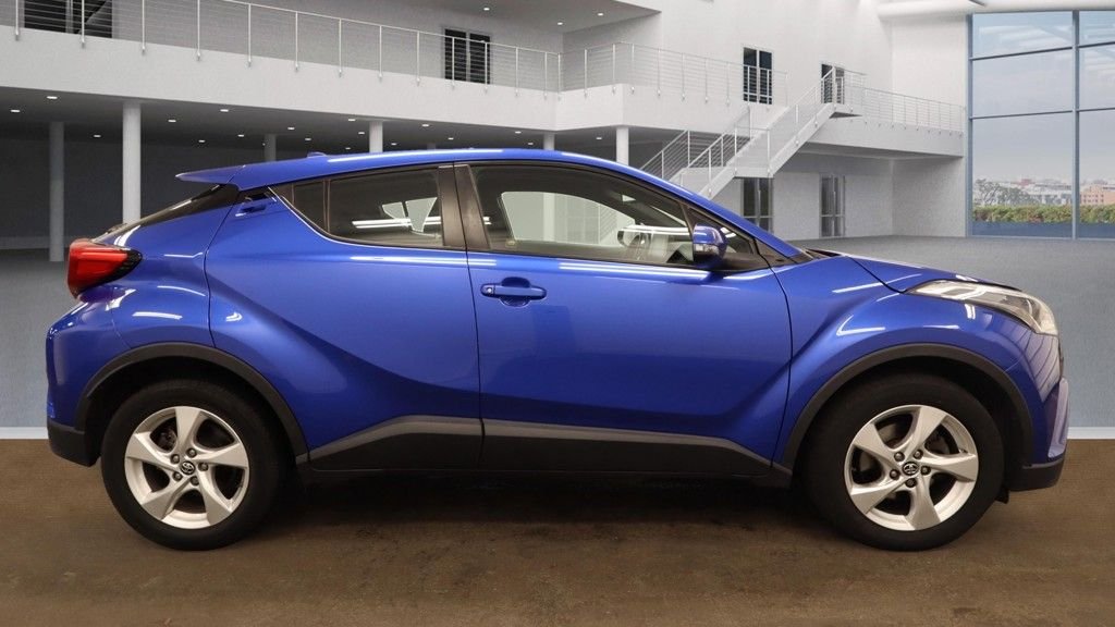 Used Toyota C-HR 2018 for sale - 76430246: Photo 5