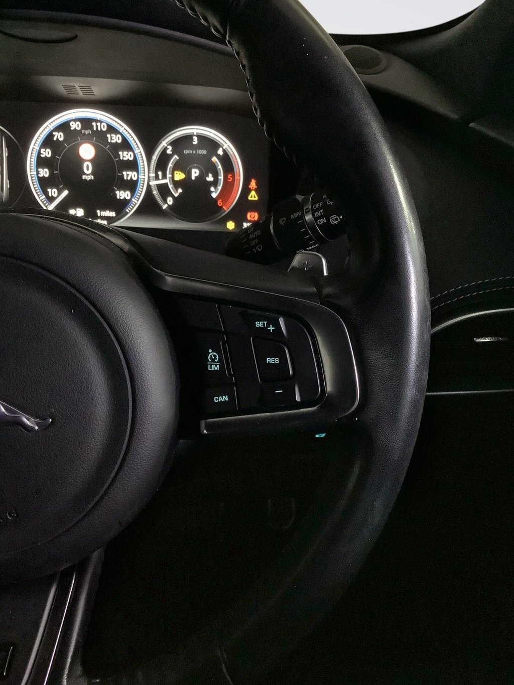 Used Jaguar F-Pace 2018 for sale - 76670660: Photo 16