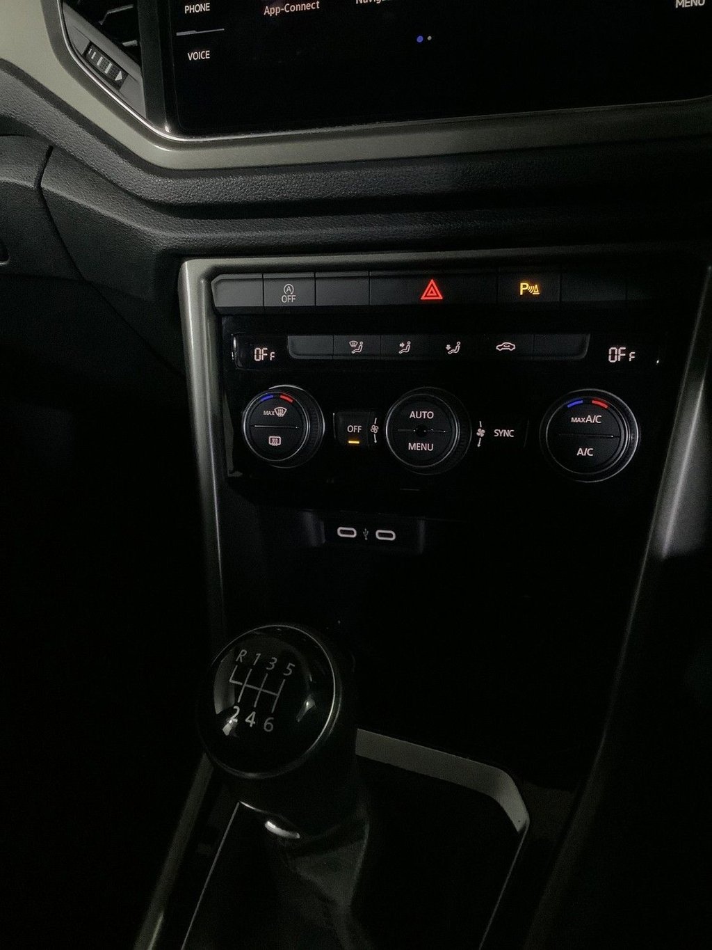 Used Volkswagen T-Roc 2021 for sale - 76496200: Photo 24