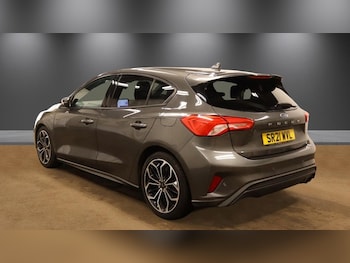 Used Ford Focus 2021 for sale - 78349999: Photo