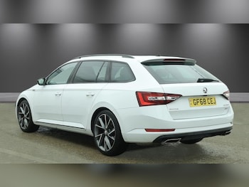 Used Skoda Superb 2018 for sale - 78612139: Photo