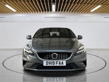 Used Volvo V40 2019 for sale - 78637948: Photo