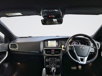 Used Volvo V40 2019 for sale - 78637948: Photo