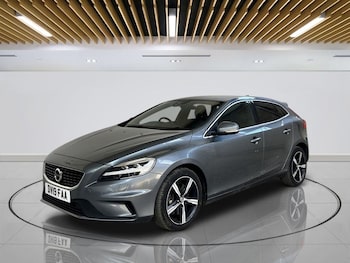 Used Volvo V40 2019 for sale - 78637948: Photo