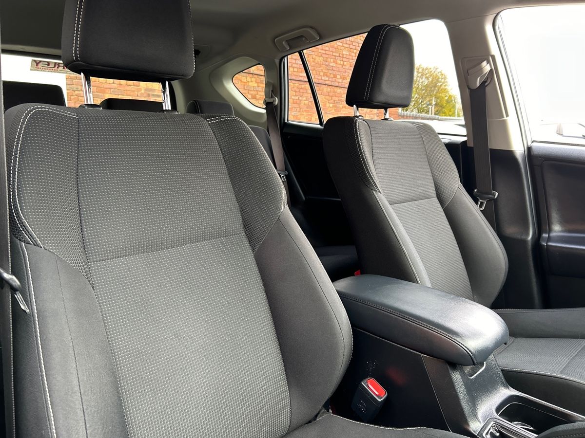 Used Toyota RAV4 2018 for sale - 76323996: Photo 18
