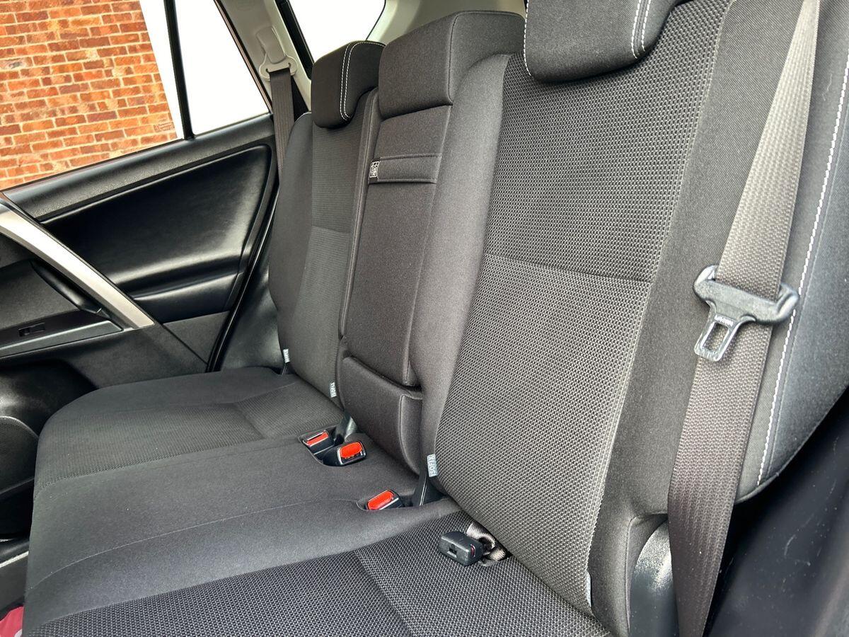 Used Toyota RAV4 2018 for sale - 76323996: Photo 20