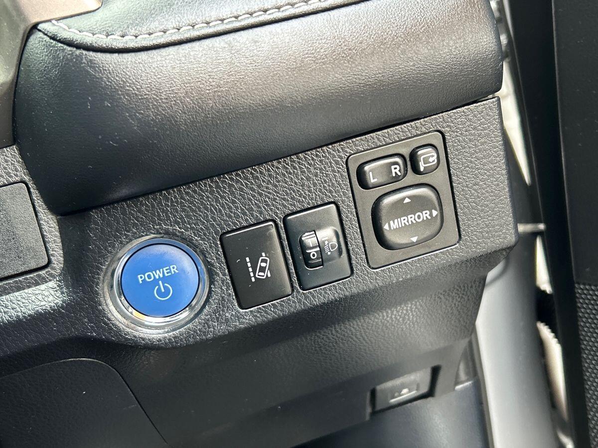 Used Toyota RAV4 2018 for sale - 76323996: Photo 24