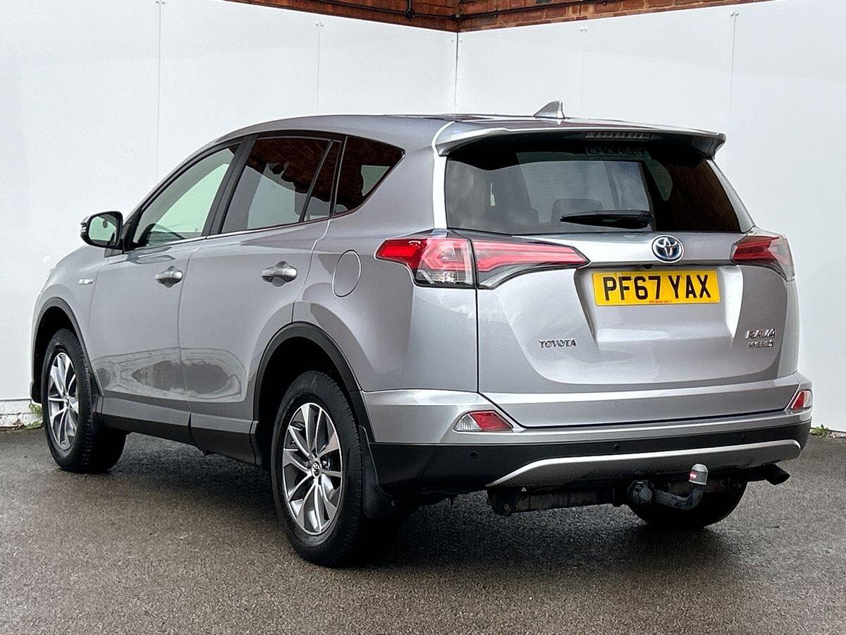 Used Toyota RAV4 2018 for sale - 76323996: Photo 3