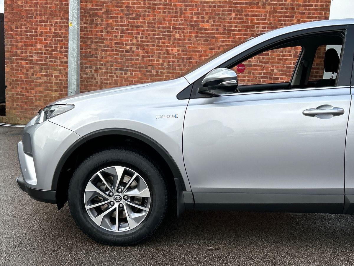 Used Toyota RAV4 2018 for sale - 76323996: Photo 35