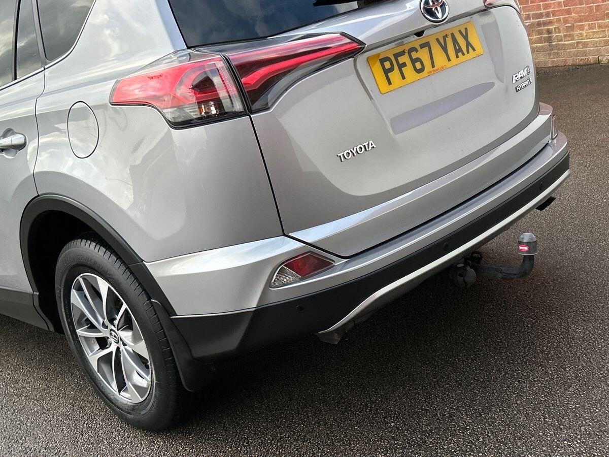 Used Toyota RAV4 2018 for sale - 76323996: Photo 37