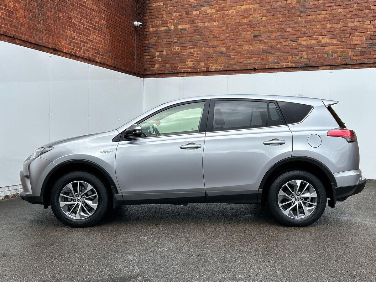 Used Toyota RAV4 2018 for sale - 76323996: Photo 6