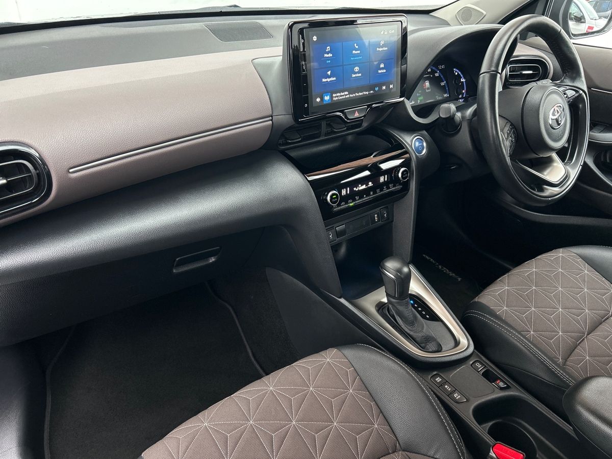 Used Toyota Yaris Cross 2023 for sale - 77541023: Photo 2