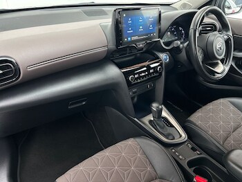 Used Toyota Yaris Cross 2023 for sale - 77541023: Photo