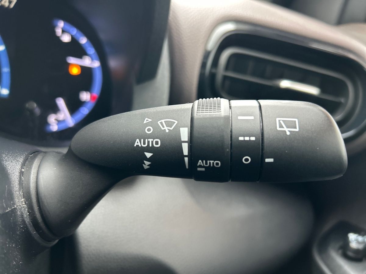 Used Toyota Yaris Cross 2023 for sale - 77541023: Photo 30