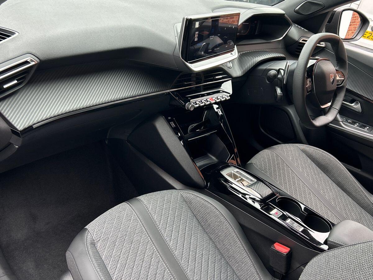 Used Peugeot 2008 2025 for sale - 76143845: Photo 2