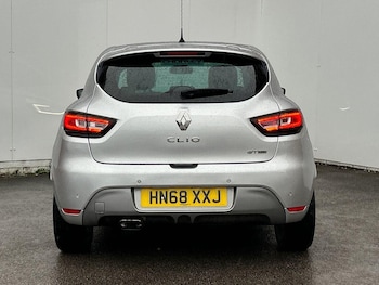 Used Renault Clio 2018 for sale - 76896191: Photo
