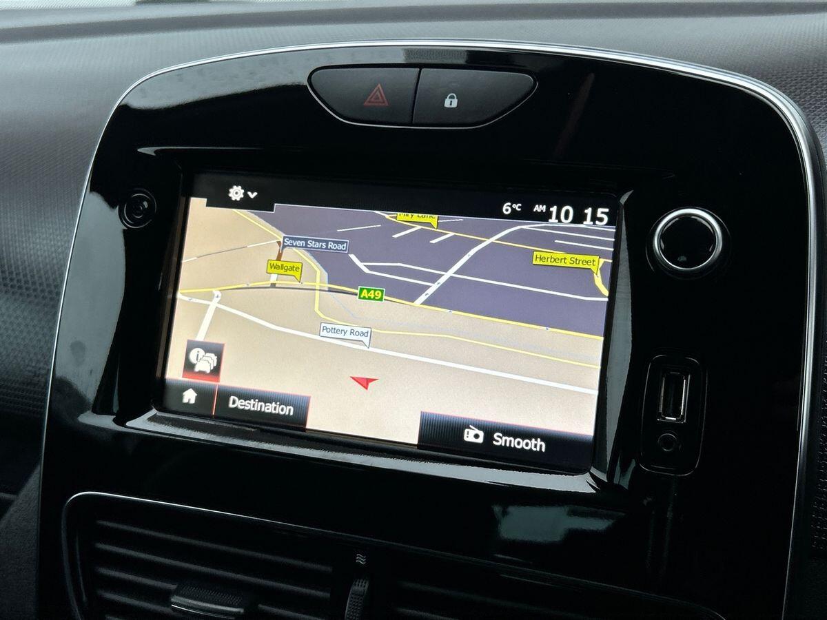 Used Renault Clio 2018 for sale - 76896191: Photo 8