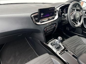 Used Kia XCeed 2023 for sale - 79588383: Photo