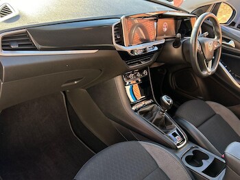 Used Vauxhall Grandland 2022 for sale - 76036820: Photo 2