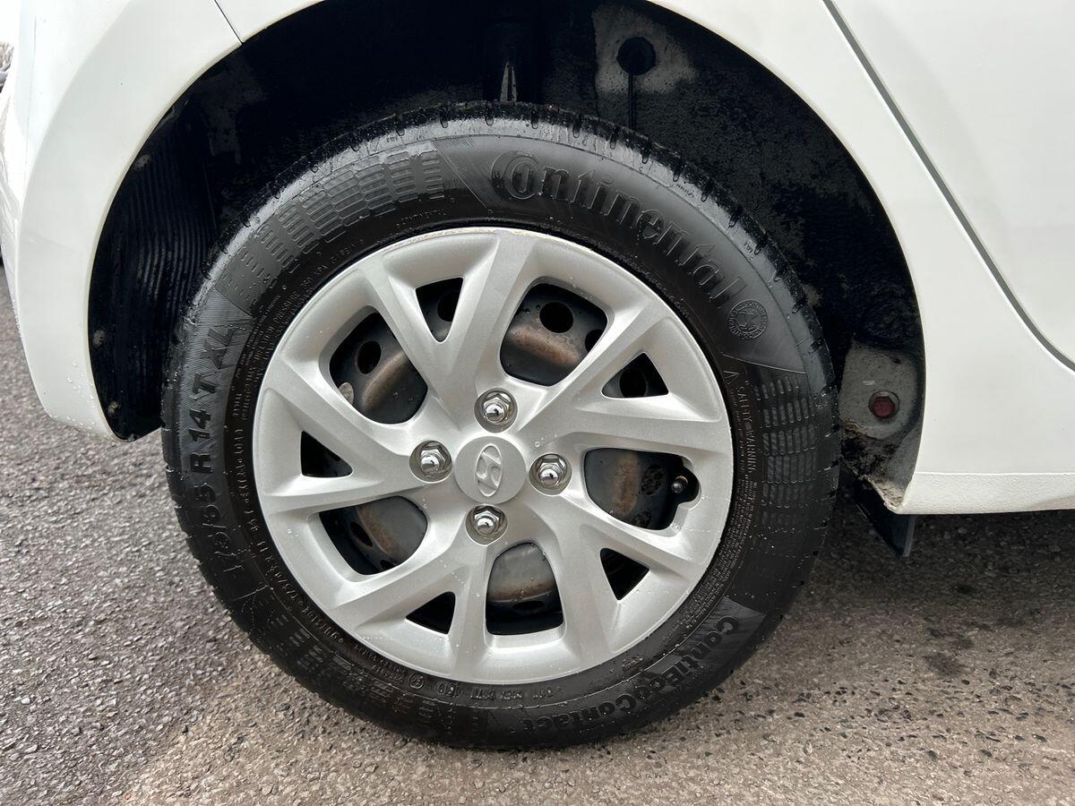 Used Hyundai i10 2019 for sale - 76488330: Photo 12