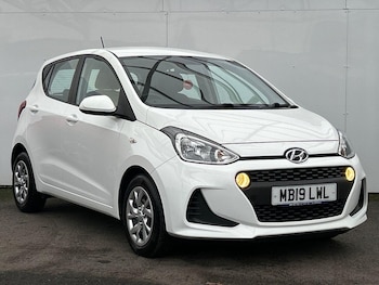 Used Hyundai i10 2019 for sale - 76488330: Photo