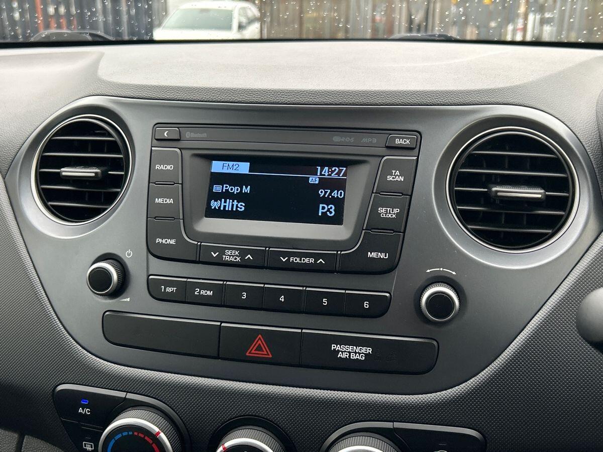 Used Hyundai i10 2019 for sale - 76488330: Photo 8