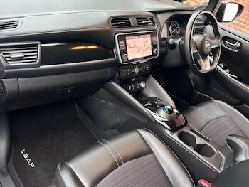 Used Nissan Leaf 2021 for sale - 77324059: Photo