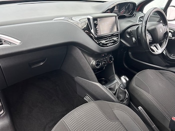 Used Peugeot 208 2018 for sale - 75556956: Photo