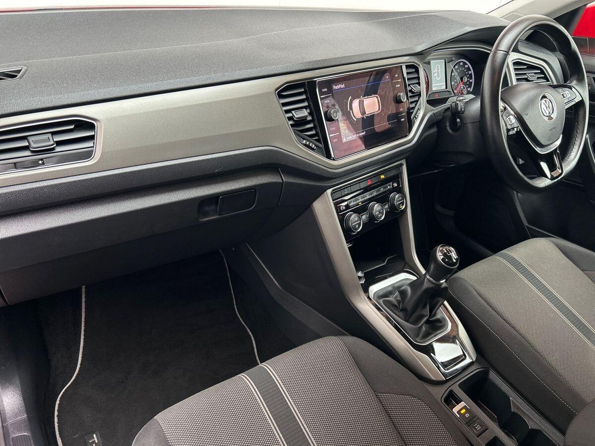 Used Volkswagen T-Roc 2020 for sale - 77707604: Photo 2