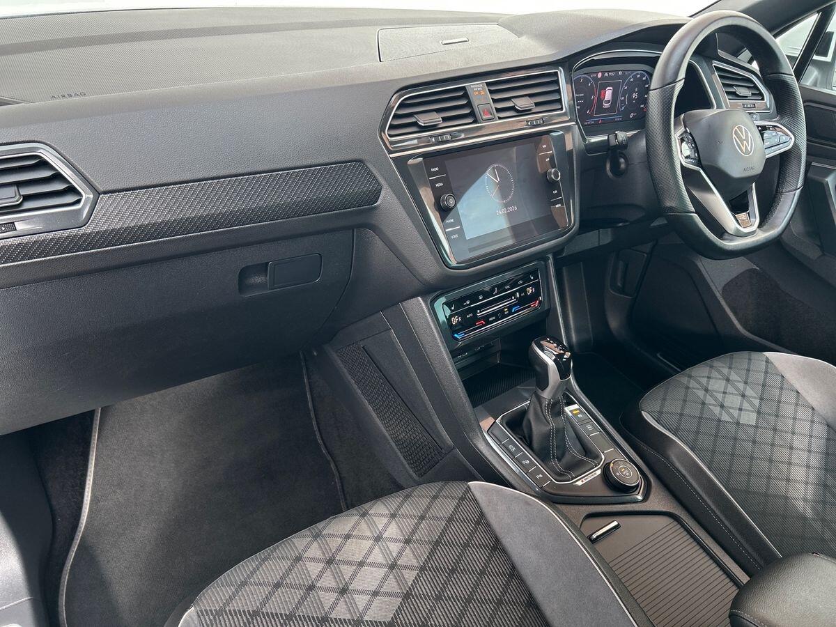 Used Volkswagen Tiguan 2023 for sale - 77661712: Photo 2