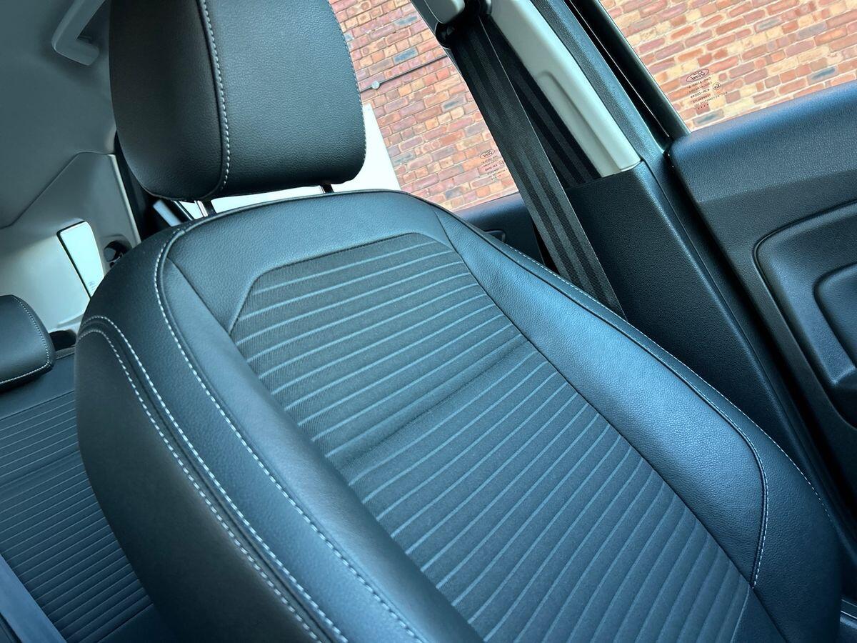 Used Ford Ecosport 2019 for sale - 76610908: Photo 32