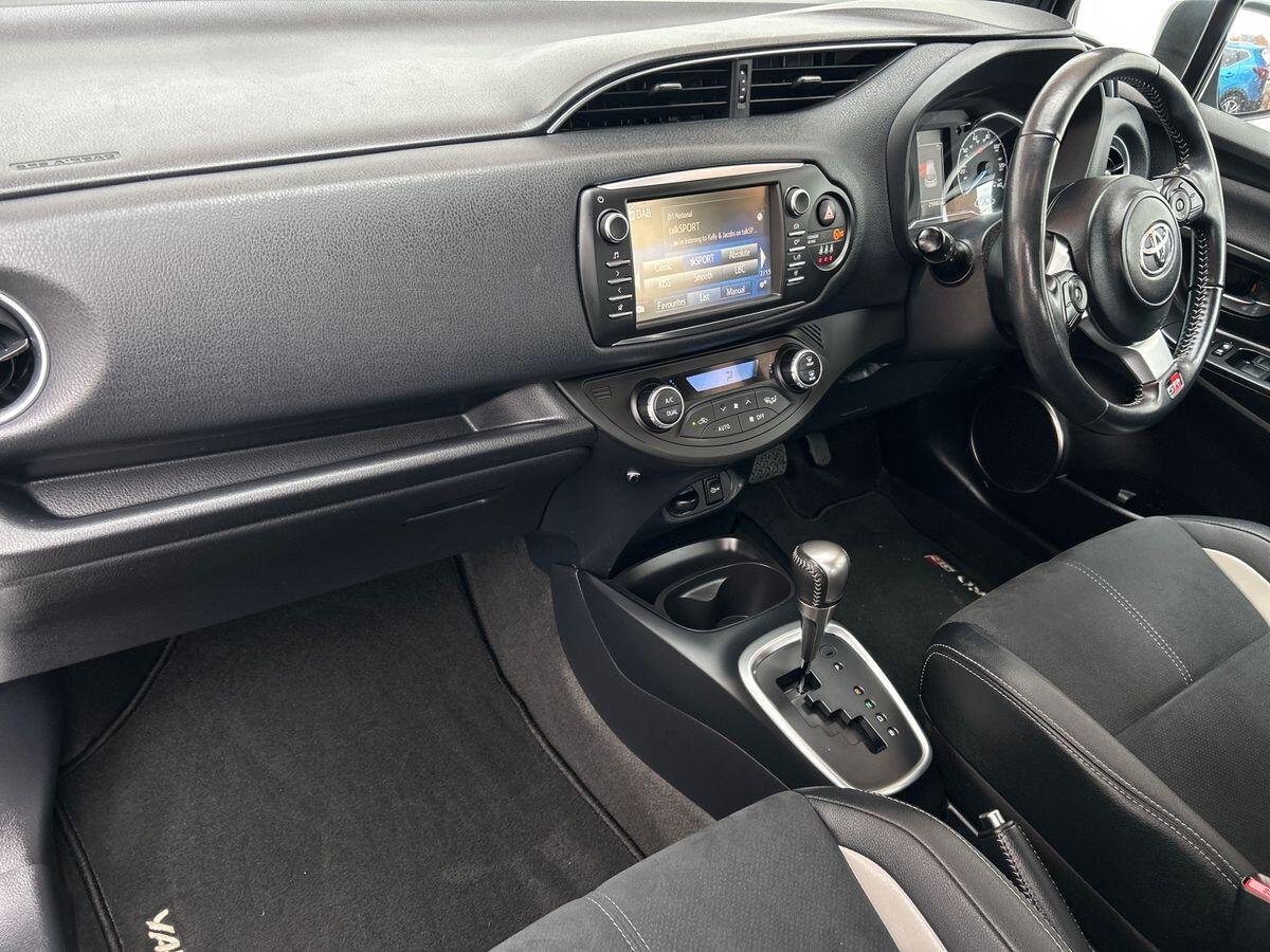 Used Toyota Yaris 2019 for sale - 76460968: Photo 2