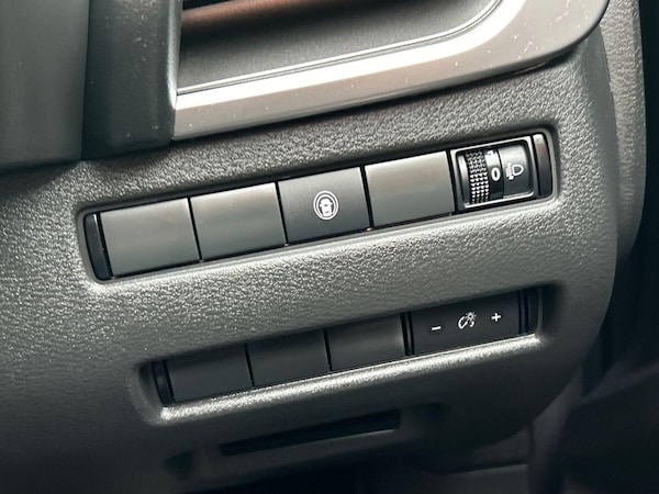 Used Nissan X-Trail 2023 for sale - 76300212: Photo 23