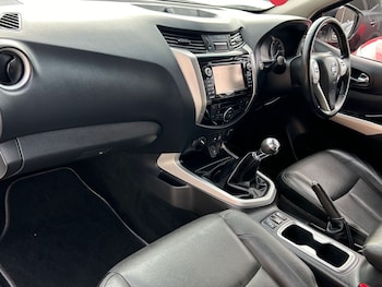 Used Nissan Navara 2017 for sale - 75969968: Photo