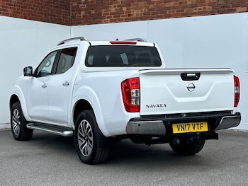 Used Nissan Navara 2017 for sale - 75969968: Photo