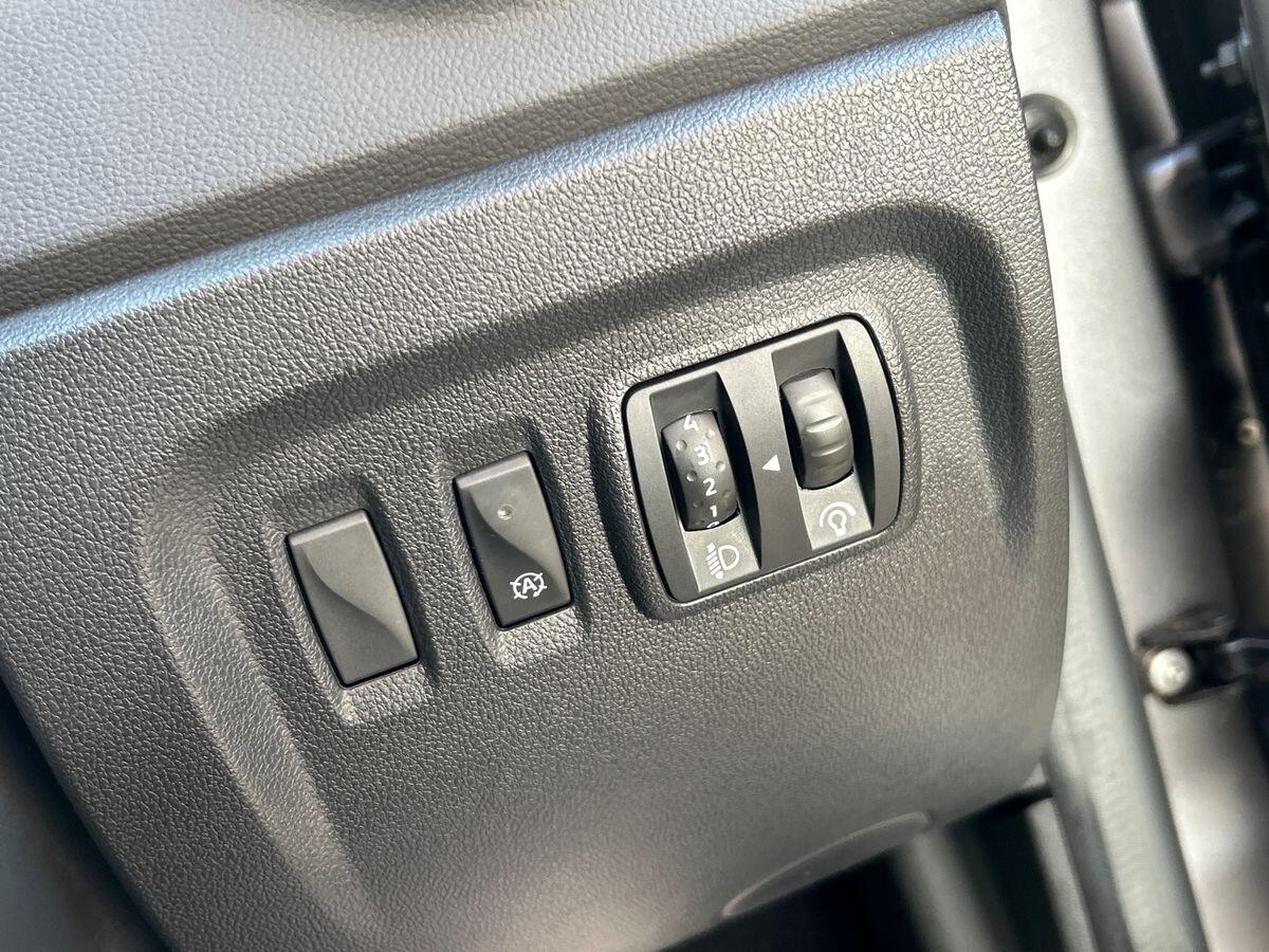 Used Renault Captur 2019 for sale - 76405886: Photo 24