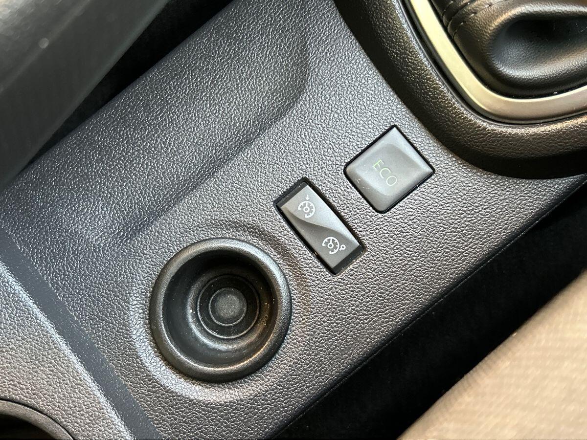 Used Renault Captur 2019 for sale - 76405886: Photo 25