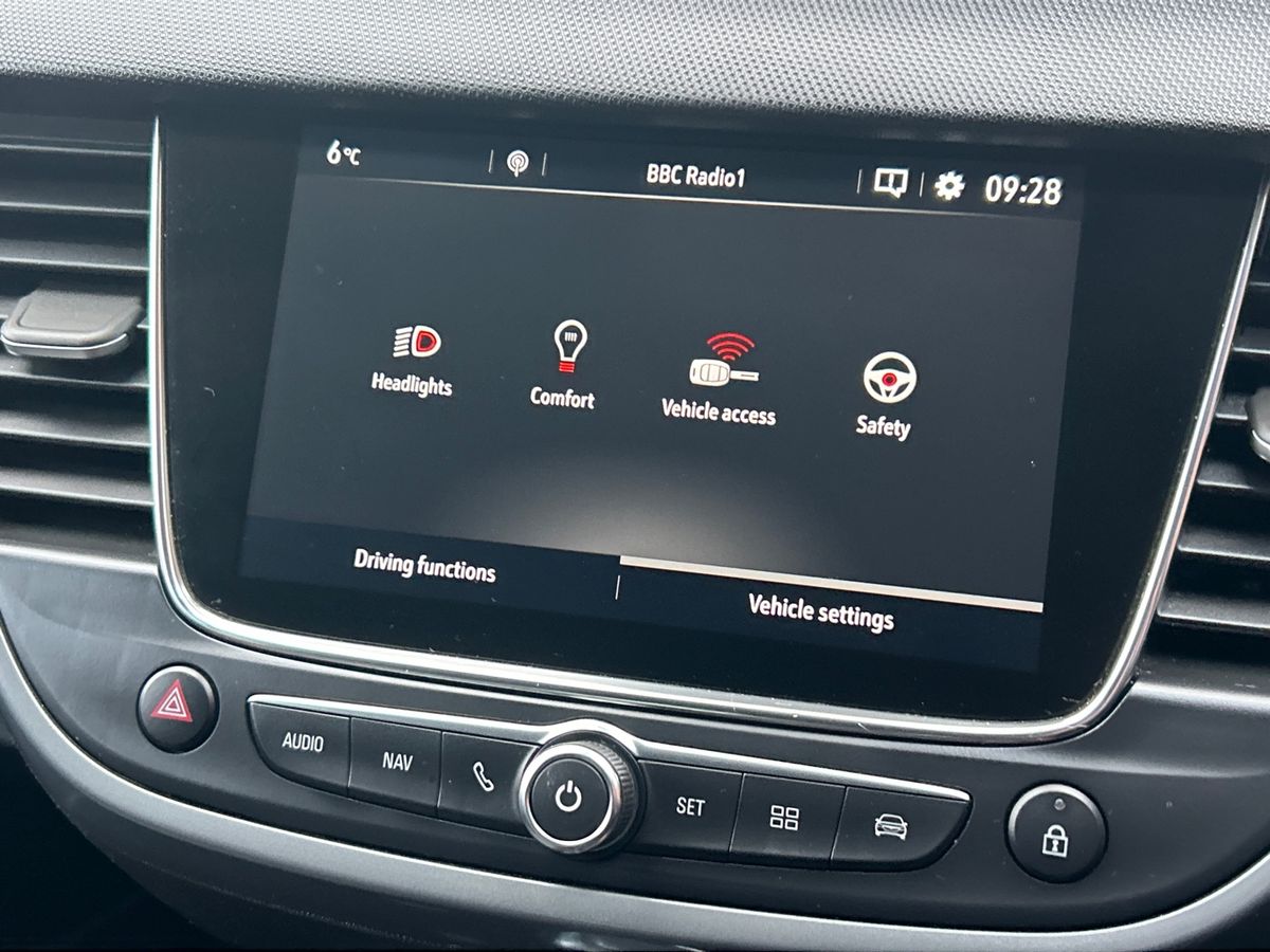 Used Vauxhall Crossland 2021 for sale - 77404031: Photo 31