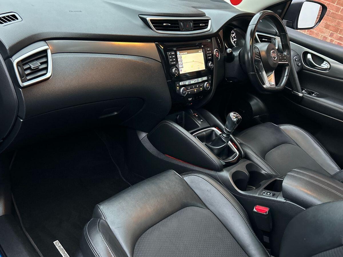 Used Nissan Qashqai 2018 for sale - 77282231: Photo 2