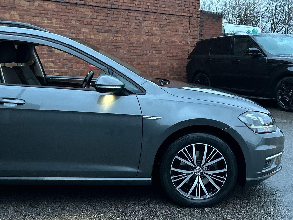 Used Volkswagen Golf 2018 for sale - 76774499: Photo 38