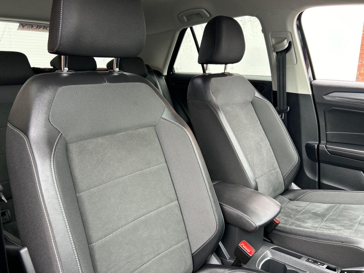 Used Volkswagen T-Roc 2024 for sale - 75969824: Photo 17