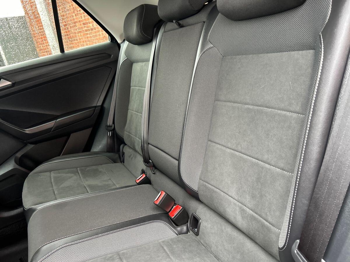 Used Volkswagen T-Roc 2024 for sale - 75969824: Photo 19