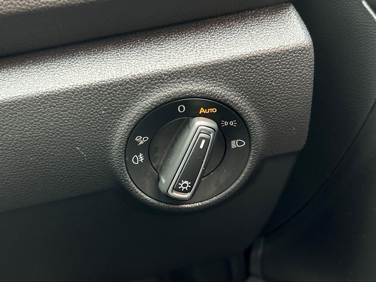 Used Volkswagen T-Roc 2024 for sale - 75969824: Photo 23